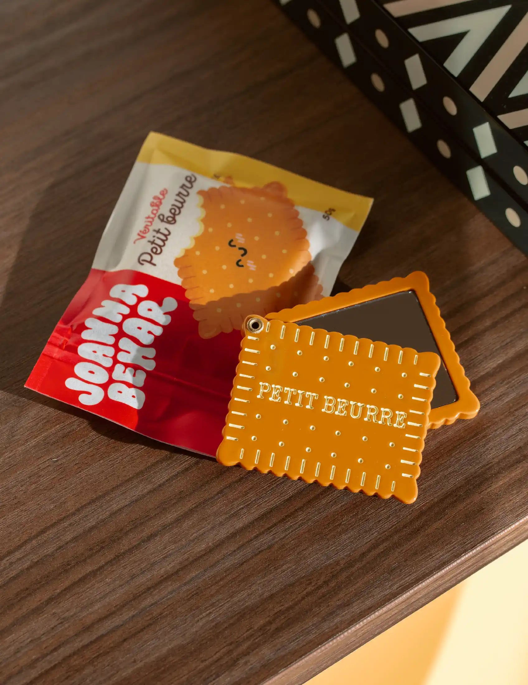 Petit beurre biscuit pocket mirror