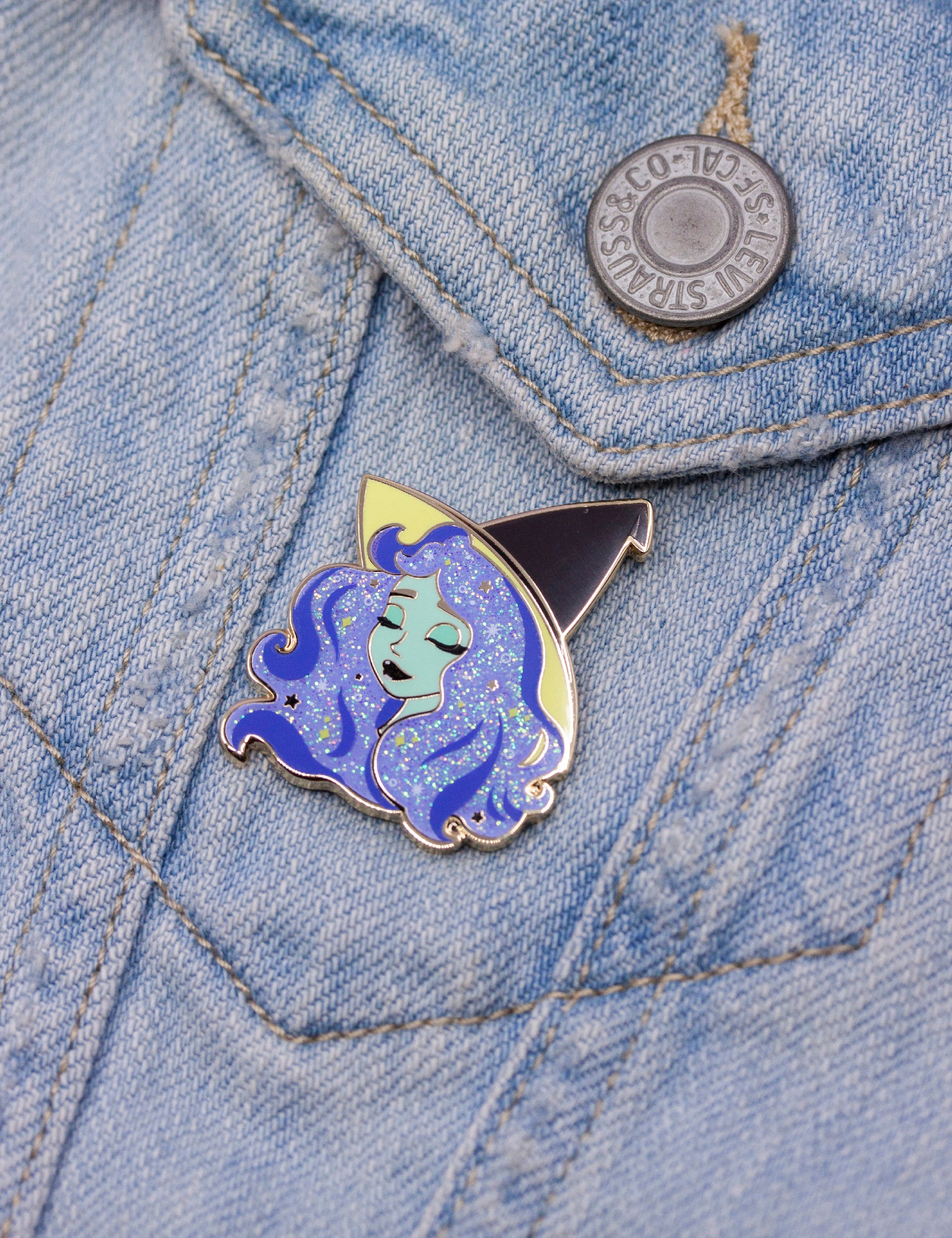 Witch Enamel pin